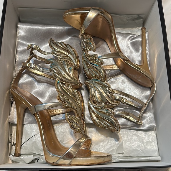 Giuseppe Zanotti Curl Summer Heels - Picture 5 of 6